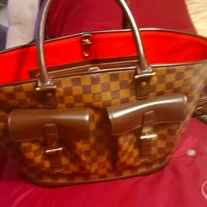 LV Tote bag